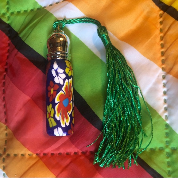 Happiness Essential Oil Blend - Picture 5 of 15